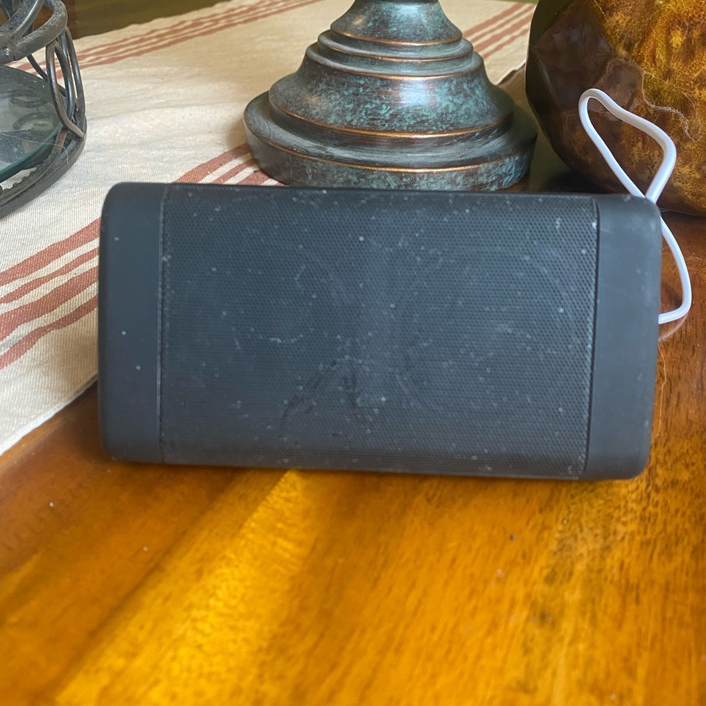 EUC Oontz Angle3 Bluetooth 5.4 Waterproof Rechargeable Portable Speaker